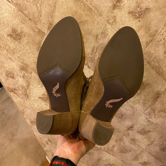 UGG Australia Analise Lace Up Booties - Picture 4 of 6